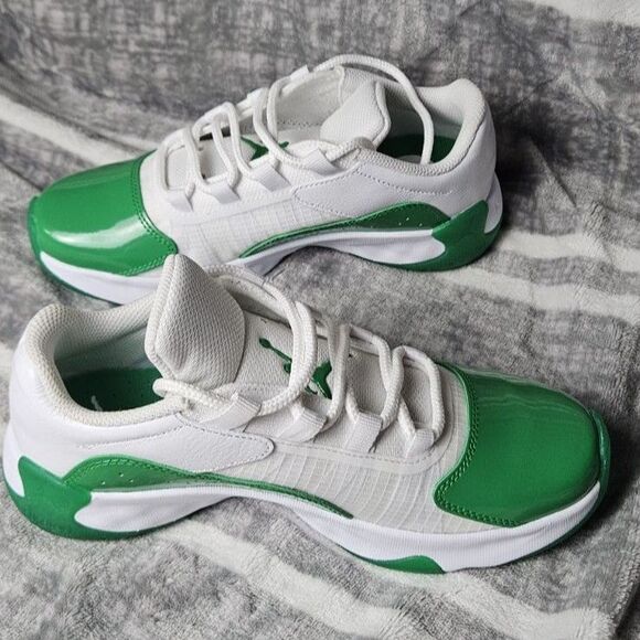 Air Jordan 11 CMFT Low White Lucky Green W - SIZE 6.5 - Picture 7 of 14